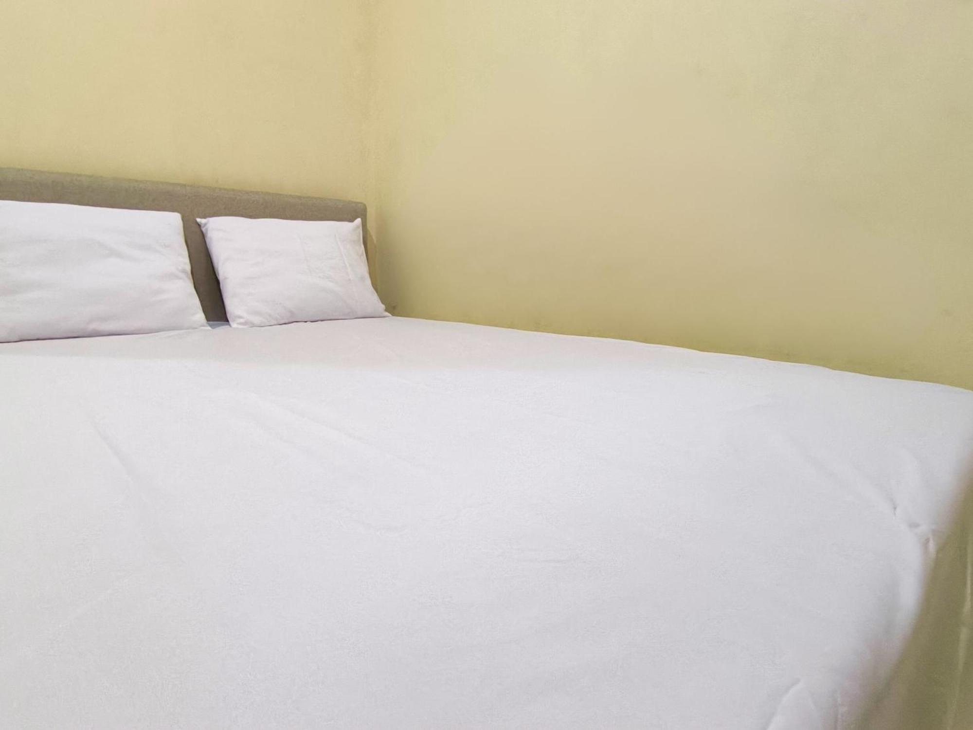 Nn Guesthouse Surakarta  Exterior photo