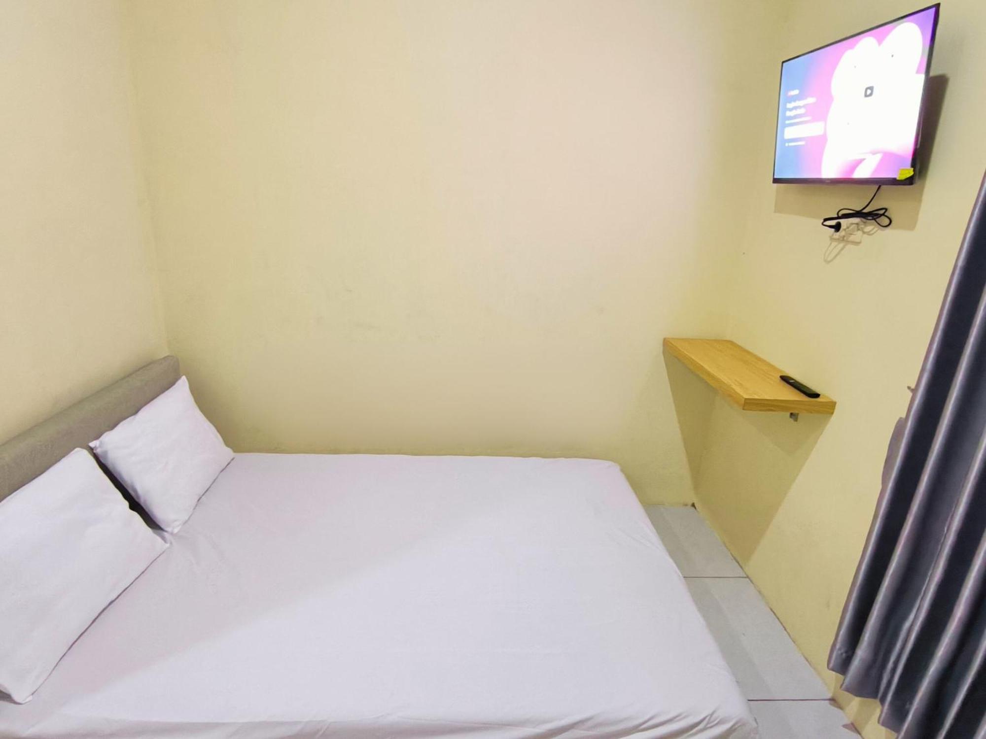 Nn Guesthouse Surakarta  Exterior photo