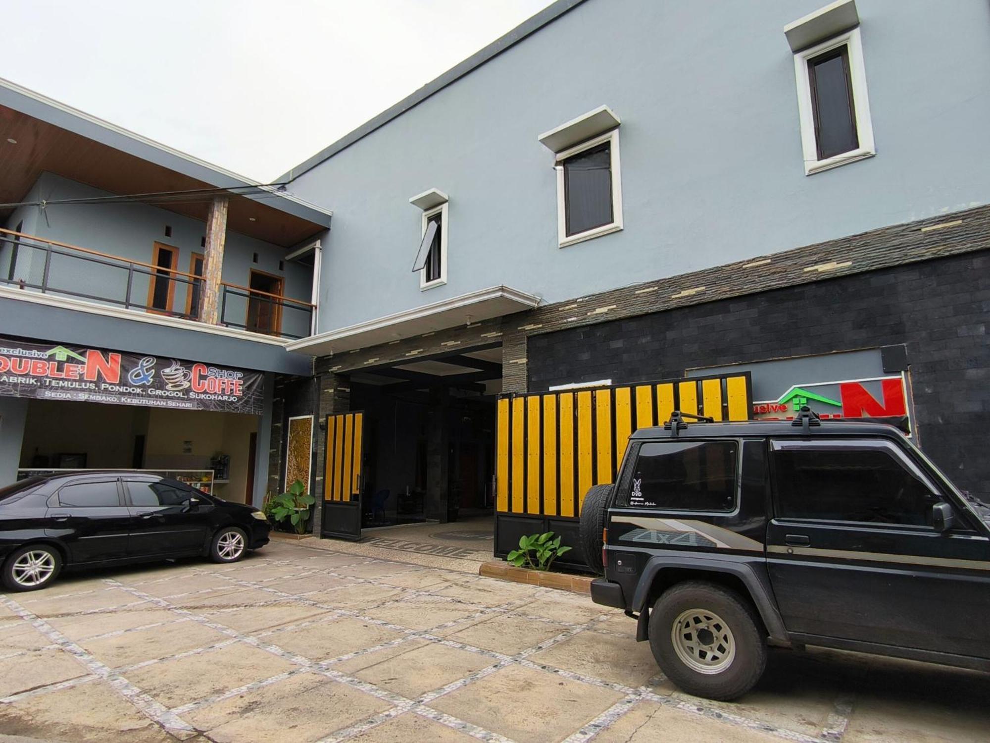 Nn Guesthouse Surakarta  Exterior photo