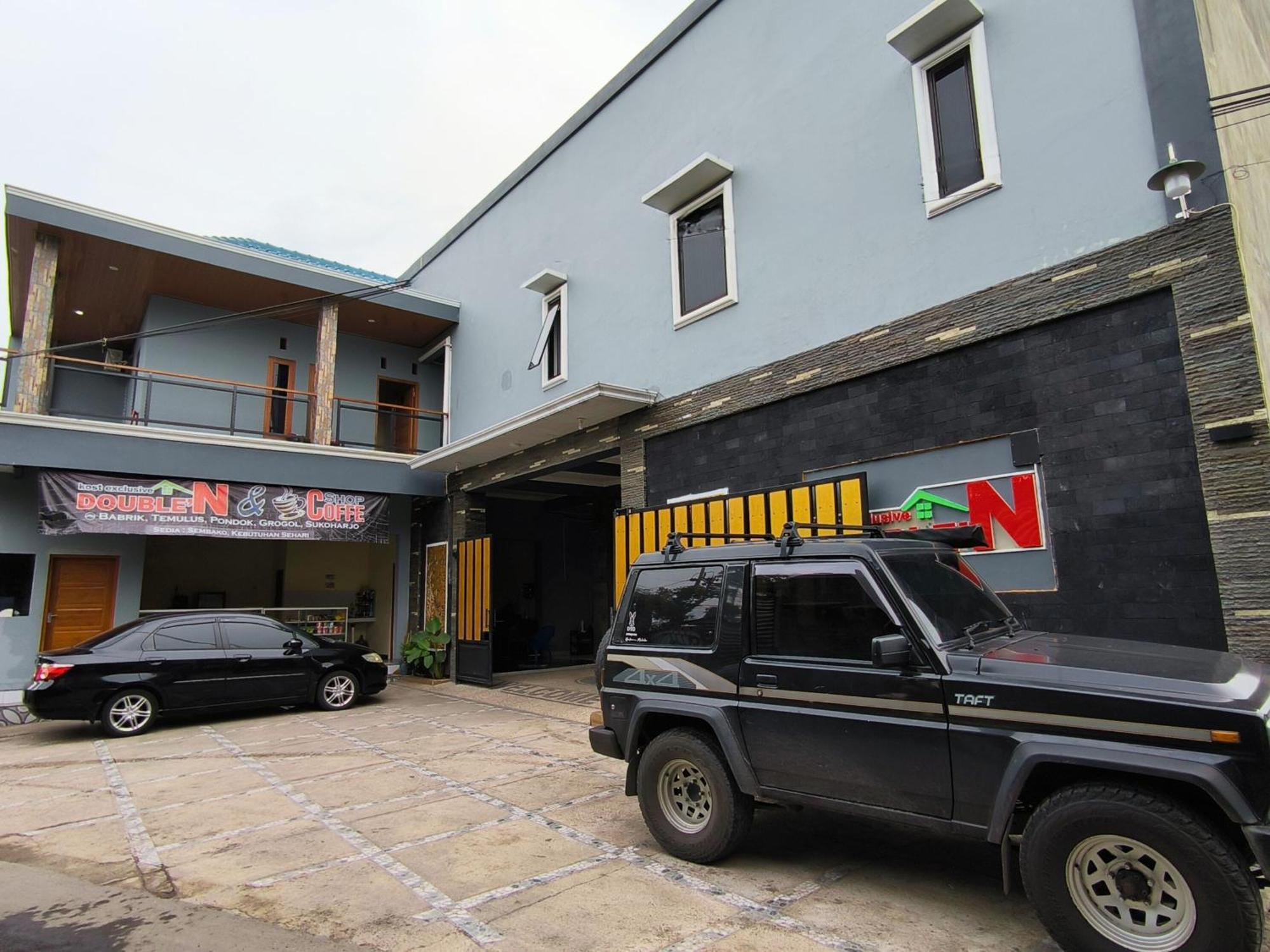 Nn Guesthouse Surakarta  Exterior photo